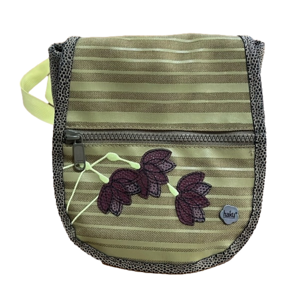 Haiku cross shoulder bag.